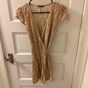 Brandy Melville V-Neck Wrap Casual Dress